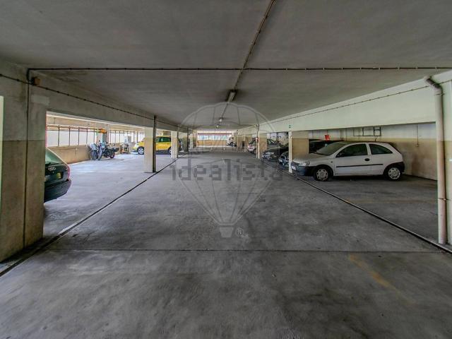 Garagem, Rio Tinto