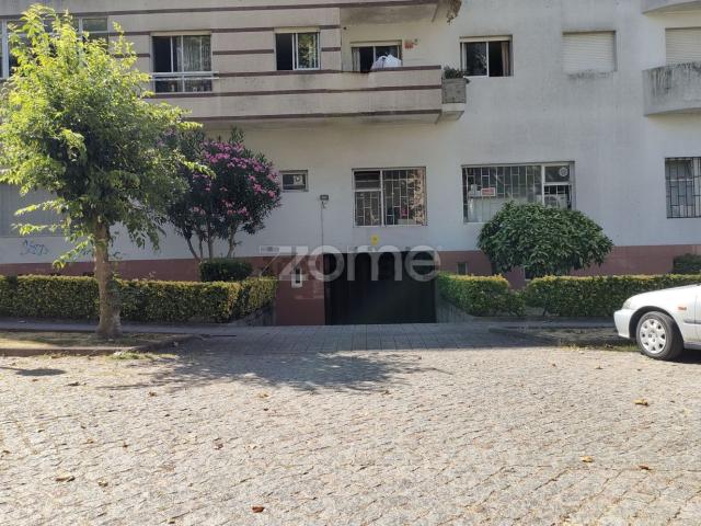 Garagem, Senhora da Hora