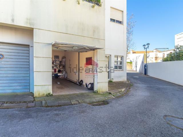 Garagem, Tavira