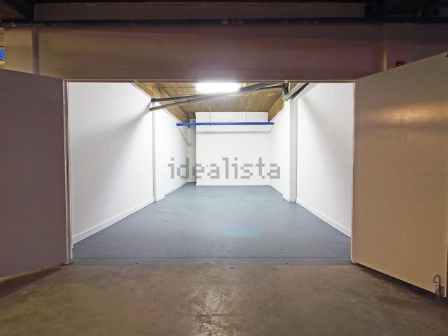 Garagem, Vale Pedras, Albufeira e Olhos de Água