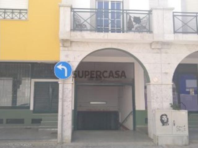 Garagem 24,30 m² Vila Real de Santo Antônio Faro