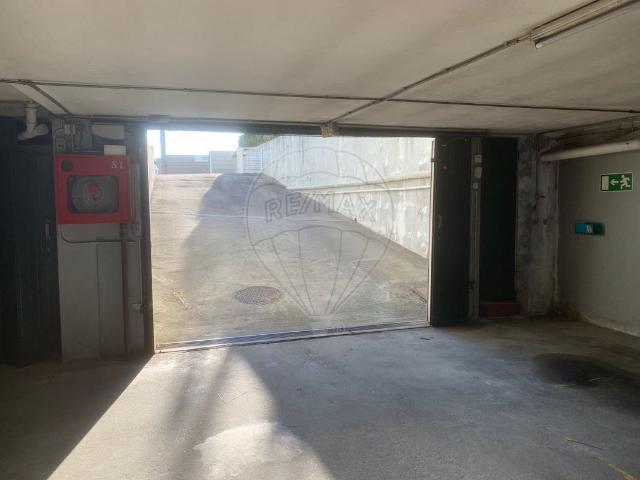 Garagem/Parqueamento T0, Mafamude e Vilar Do Paraíso, Vila Nova de Gaia | BPI Expresso Imobiliário