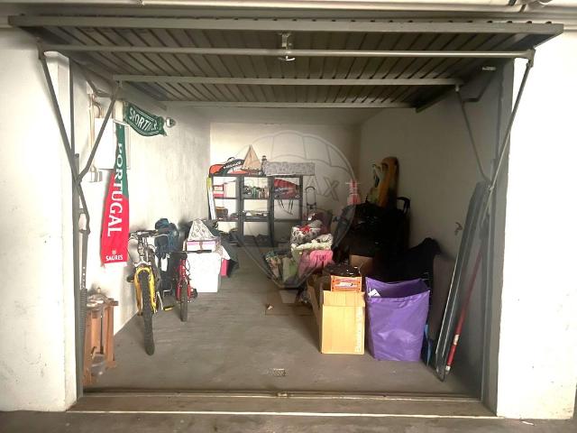 Garagem/Parqueamento T0, Baixa Da Banheira e Vale Da Amoreira, Moita | BPI Expresso Imobiliário
