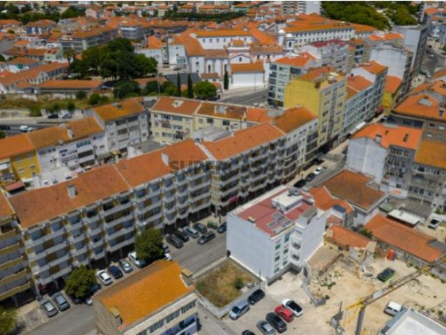 Garagens Privativas / Centro de Santarém