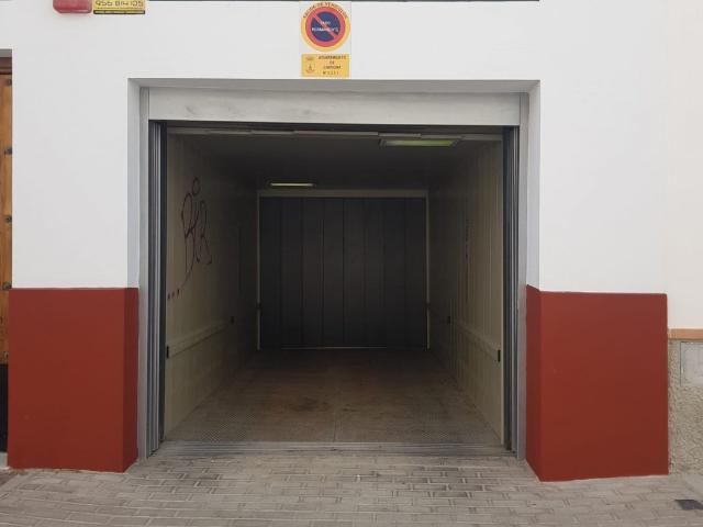 Garaje cómodo y seguro con elevador automático
