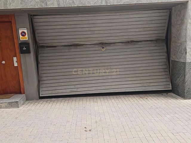 Garaje con Trastero en Montcada i Reixac: Comodidad, Espacio y Tranquilidad en una Sola Compra
