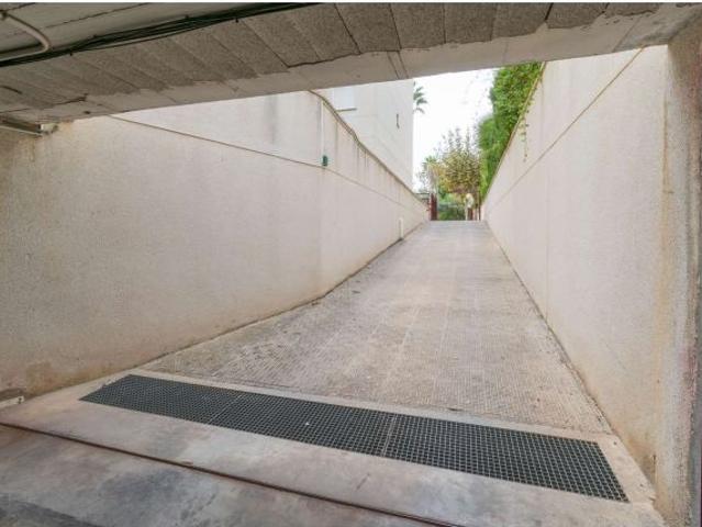 Garaje cerrado en zona centro de Playa del Albir