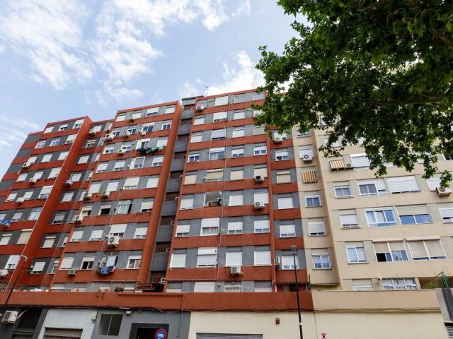 Garaje a la venta en Calle Emilio Castelar, zona La Granja