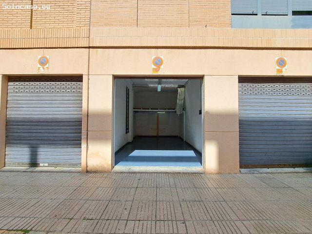 GARAJE A LA CALLE