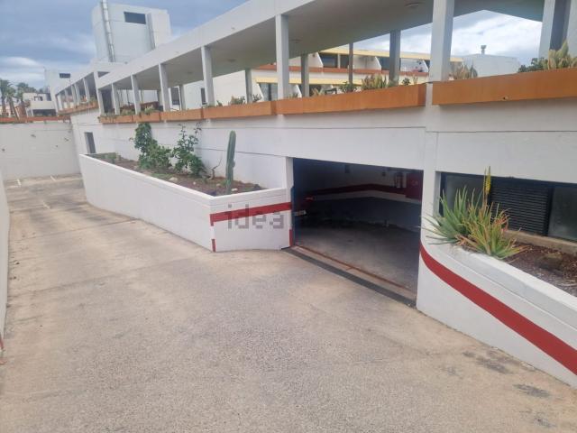 Garaje, Arona