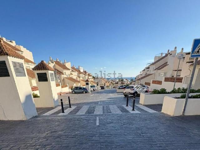 Garaje, Benalmádena