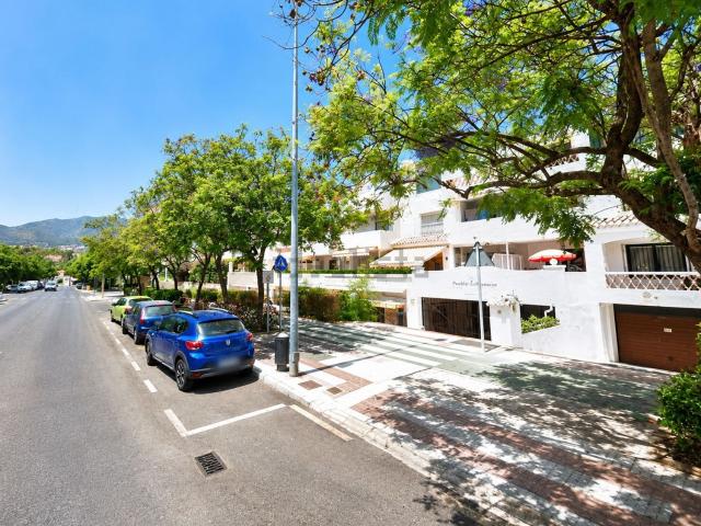 Garaje, Benalmádena