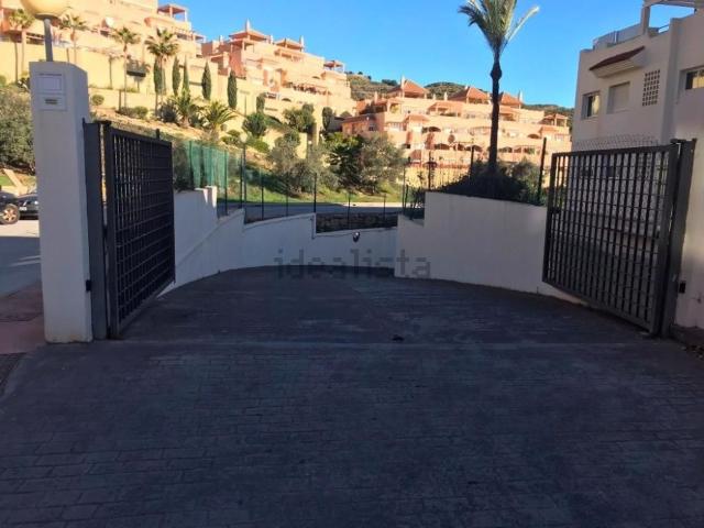 Garaje, Benalmádena