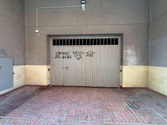 Garaje bien situado en el Acequion