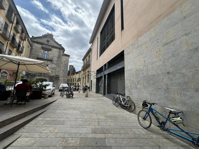 Garaje, Girona