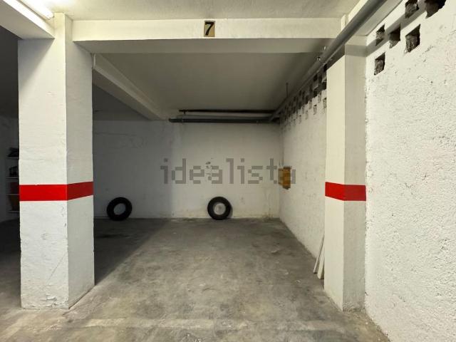 Garaje, Gran Capitán, Granada