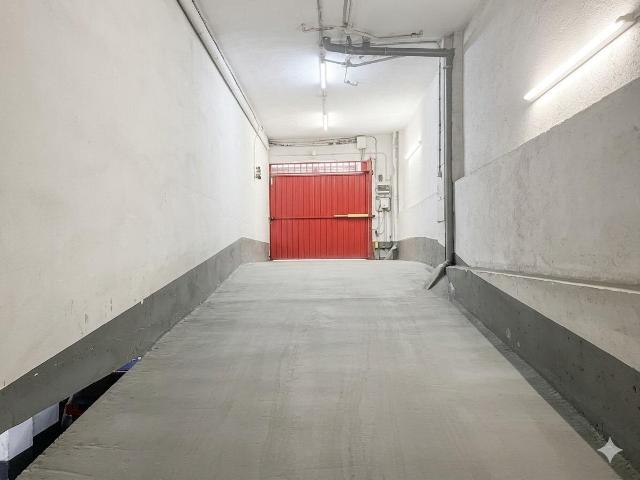 Garaje en alquiler, Centro Cortes, Madrid