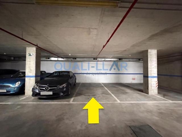 Garaje en alquiler en calle General Manso, Sant Feliu de Llobregat, de 11 m² por 80