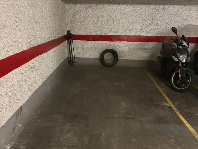 Garaje en alquiler en calle Gran de Gràcia, Barcelona, de 11 m² por 110