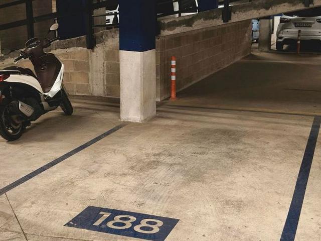 Garaje en alquiler en calle Gran de la Sagrera, Barcelona, de 12 m² por 120