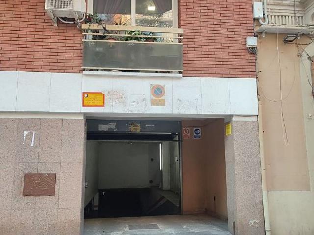 Garaje en alquiler en calle Doctor Trueta, Barcelona, de 8 m² por 70