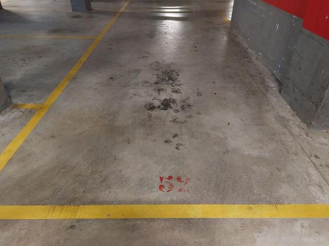 Garaje en alquiler en calle D'ató Bisbe, Vic, de 21 m² por 70
