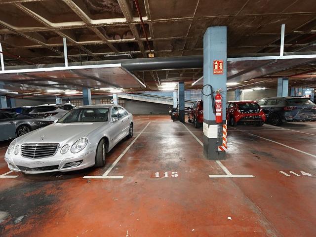 Garaje en alquiler en calle De Camil Fabra, Barcelona, de 10 m² por 130