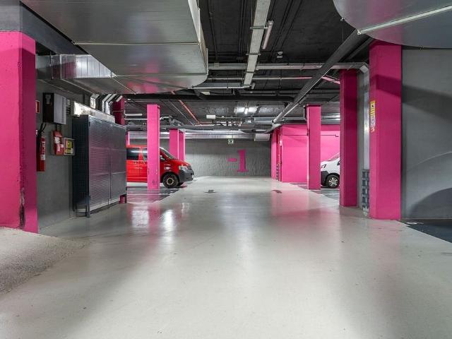 Garaje en alquiler en calle De Carreras i Candi, Barcelona, de 10 m² por 110