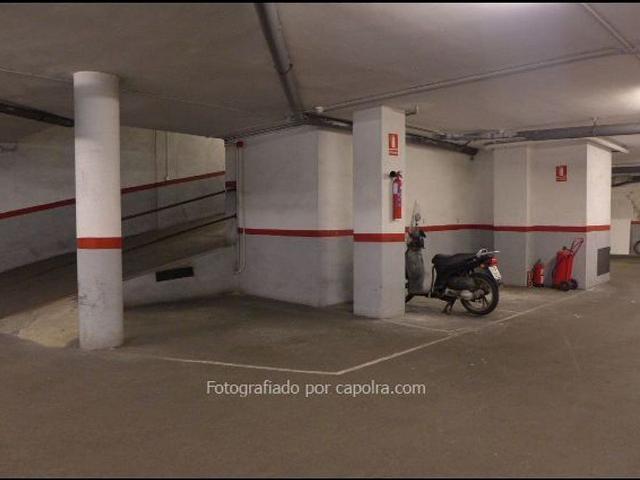 Garaje en alquiler en calle De Cassoles, Barcelona, por 45