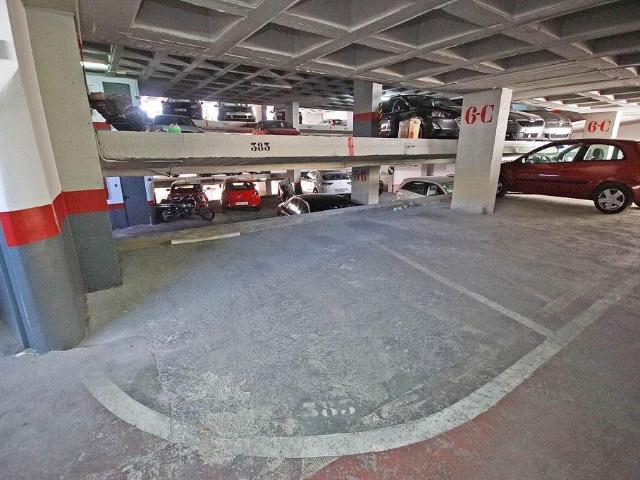 Garaje en alquiler en calle De Casp, Barcelona, de 12 m² por 90