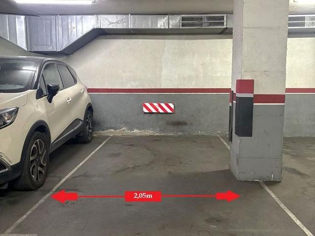 Garaje en alquiler en calle De Casp, Barcelona, de 9 m² por 100