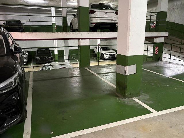 Garaje en alquiler en calle De Buenos Aires, Hospitalet de Llobregat, L´, de 9 m² por 75