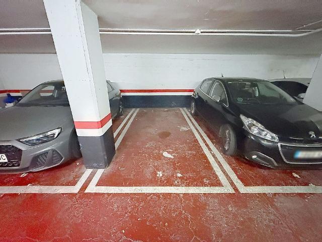 Garaje en alquiler en calle De Burgos, Barcelona, de 5 m² por 96