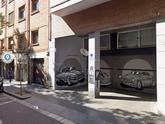 Garaje en alquiler en calle De Galileu, Barcelona, de 10 m² por 120