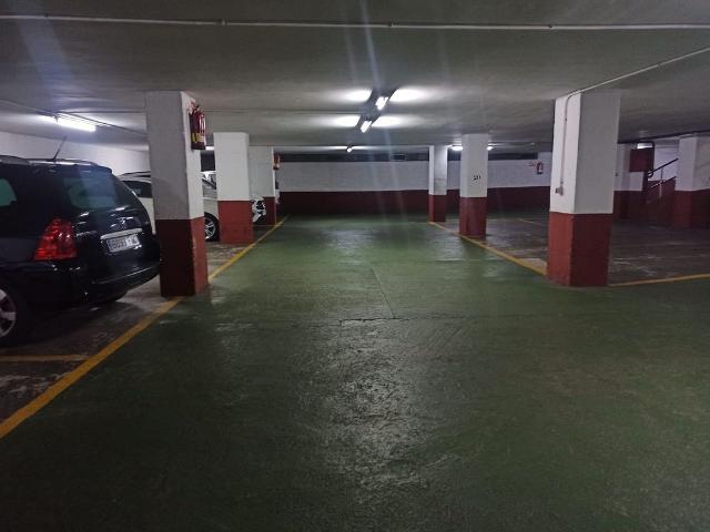 Garaje en alquiler en calle De Galileu, Barcelona, por 100
