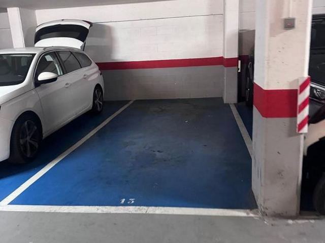 Garaje en alquiler en calle De Fastenrath, Barcelona, de 12 m² por 121