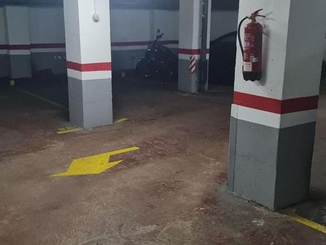 Garaje en alquiler en calle De Fluvià, Barcelona, por 110