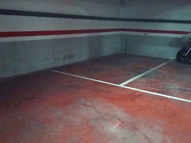 Garaje en alquiler en calle De Jordi Rubió i Balaguer, Sant Boi de Llobregat, de 12 m² por 80