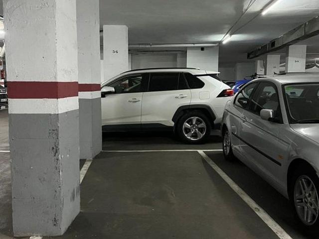 Garaje en alquiler en calle De la Conquista, Badalona, de 8 m² por 75