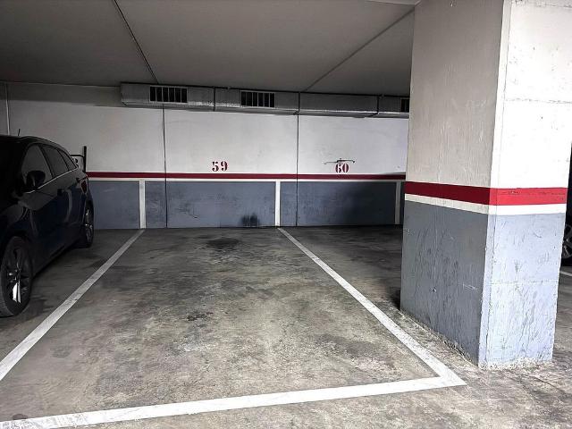 Garaje en alquiler en calle De la Cala, Sabadell, de 20 m² por 90