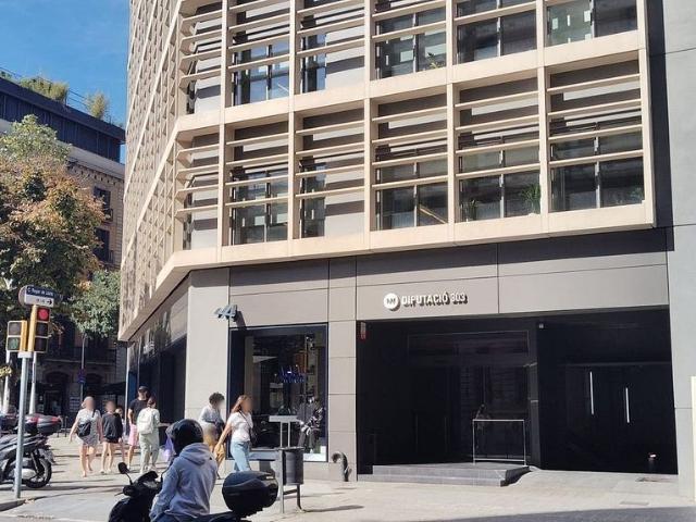 Garaje en alquiler en calle De la Diputació, Barcelona, de 4 m² por 45