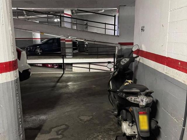 Garaje en alquiler en calle De la Marina, Barcelona, de 9 m² por 90
