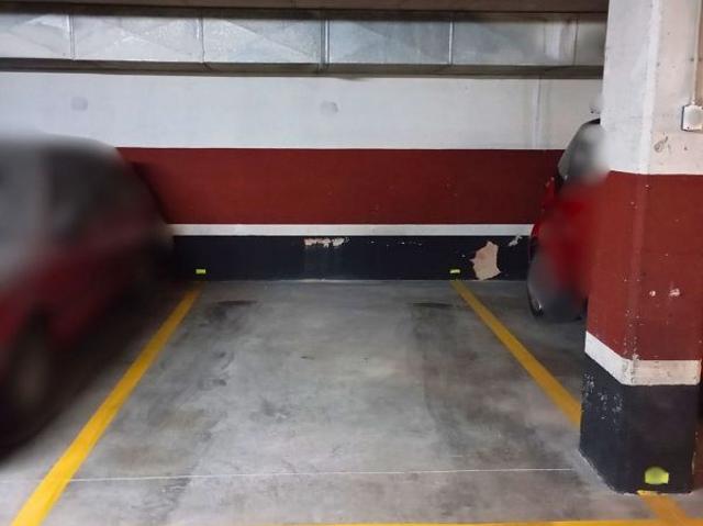 Garaje en alquiler en calle De la Segarra, Barcelona, de 11 m² por 100