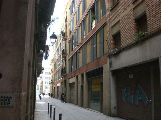 Garaje en alquiler en calle De la Reina Amàlia, Barcelona, de 9 m² por 90
