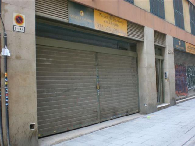 Garaje en alquiler en calle De la Reina Amàlia, Barcelona, de 10 m² por 90