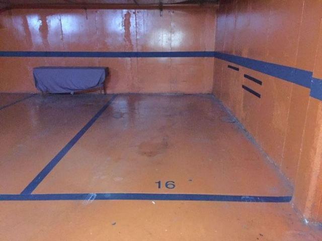 Garaje en alquiler en calle De Lacy, Sabadell, de 14 m² por 80