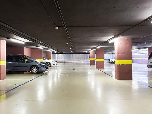 Garaje en alquiler en calle De Lepant, Barcelona, de 5 m² por 35