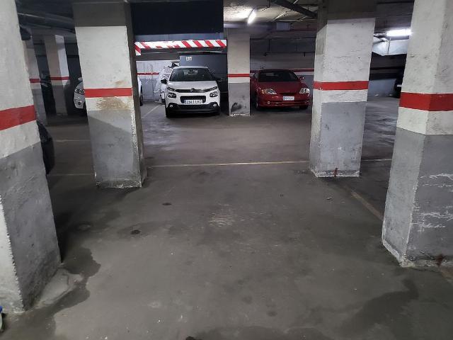 Garaje en alquiler en calle De Lepant, Barcelona, de 8 m² por 35