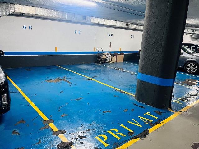 Garaje en alquiler en calle De L'hospital, Barcelona, de 12 m² por 125