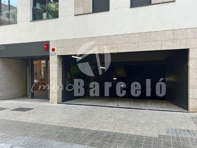 Garaje en alquiler en calle De Llull, Barcelona, de 11 m² por 120